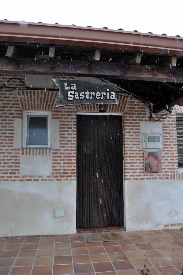 Casa Rural La Sastreria De Adanero ภายนอก รูปภาพ